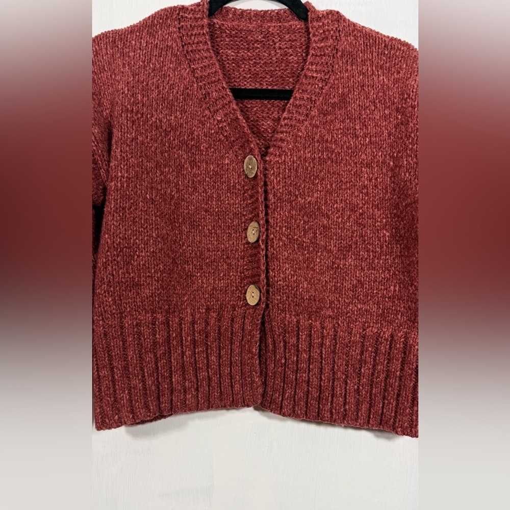 Elegant Maroon Women's Cardigan - Picture 2 of 10